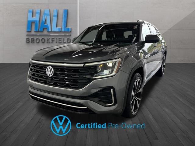 Photo of 2024 Platinum Gray Metallic Volkswagen Atlas Cross Sport