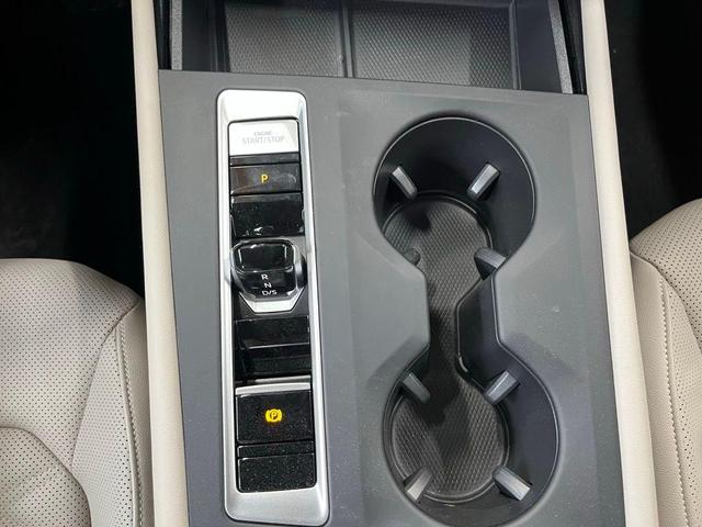 Photo of 2024 Deep Black Pearl Effect Volkswagen Atlas