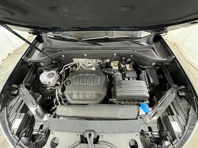 Photo of 2024 Deep Black Pearl Effect Volkswagen Atlas