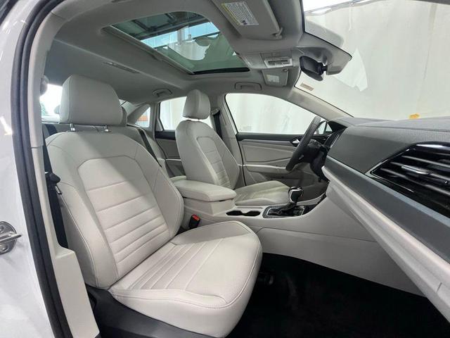 Photo of 2024 Opal White Pearl Effect Volkswagen Jetta