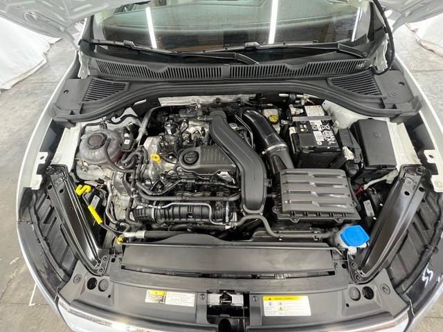 Photo of 2024 Opal White Pearl Effect Volkswagen Jetta