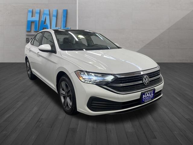 Photo of 2024 Opal White Pearl Effect Volkswagen Jetta