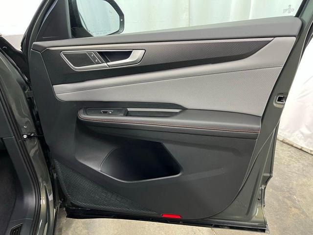 Photo of 2025 Avocado Green Pearl Volkswagen Atlas