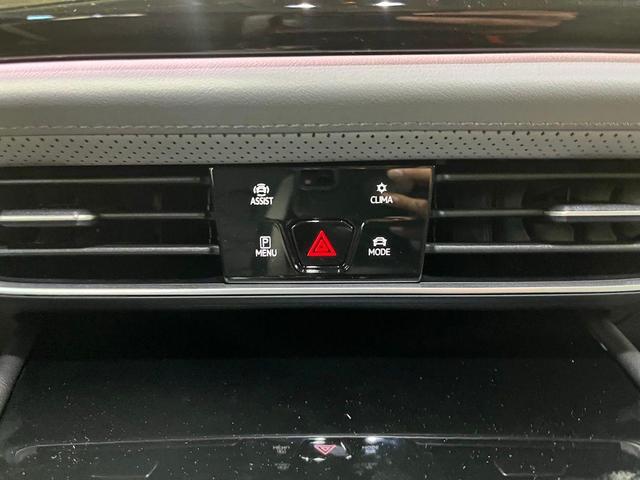 Photo of 2025 Avocado Green Pearl Volkswagen Atlas