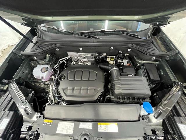 Photo of 2025 Avocado Green Pearl Volkswagen Atlas