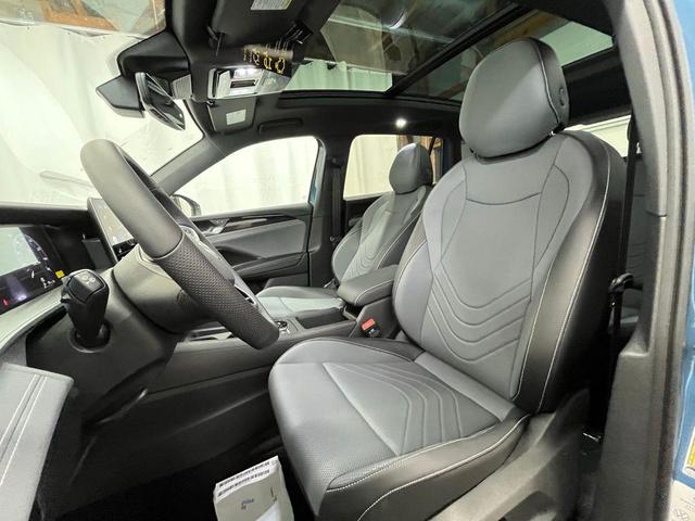 Photo of 2025 Monterey Blue Pearl Volkswagen Tiguan