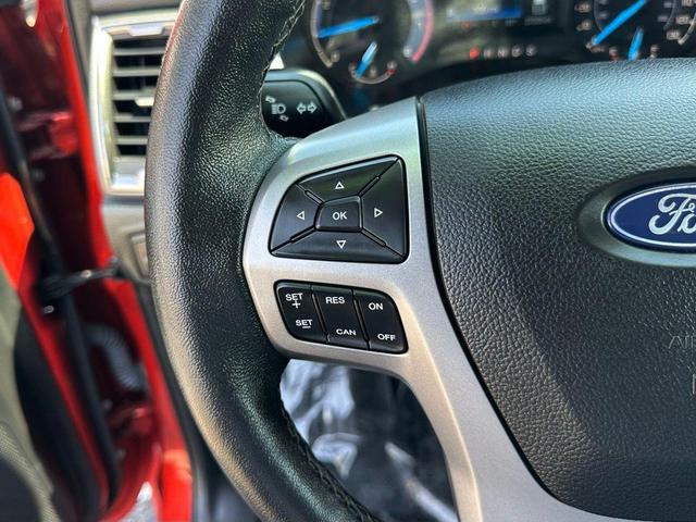 Photo of 2022 Hot Pepper Red Metallic Tinted Clearcoat Ford Ranger