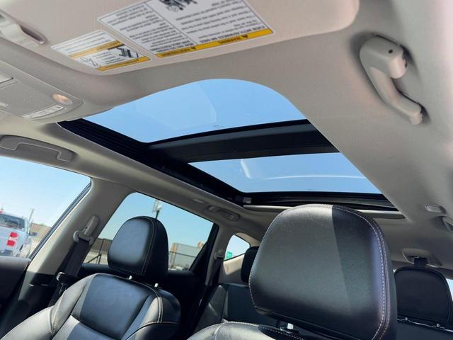 Photo of 2024 Pearl White Nissan Murano