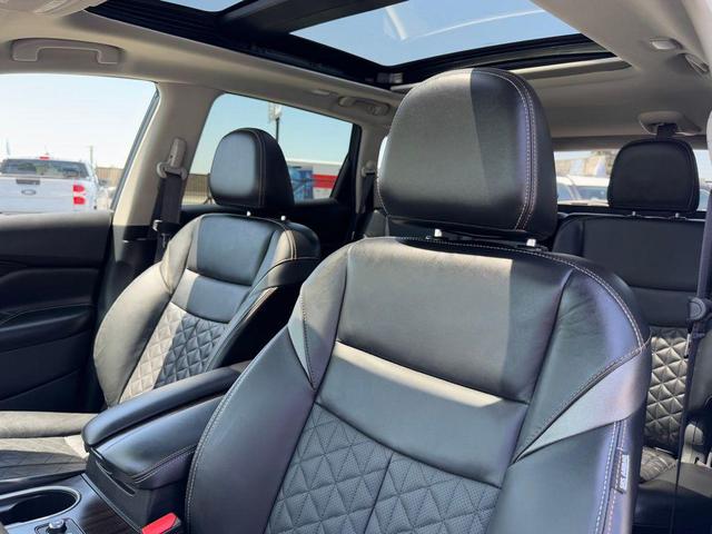 Photo of 2024 Pearl White Nissan Murano