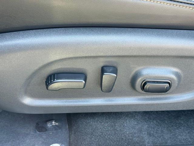 Photo of 2024 Pearl White Nissan Murano