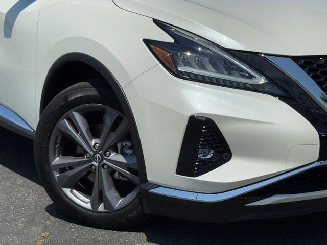 Photo of 2024 Pearl White Nissan Murano