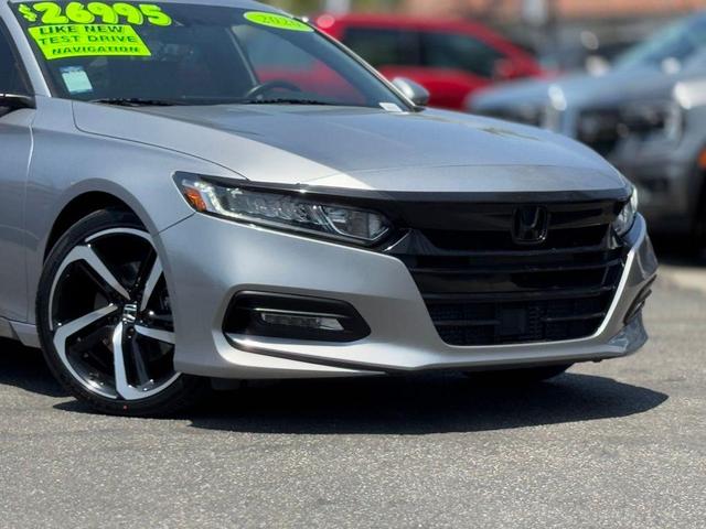 Photo of 2020 Lunar Silver Metallic Honda Accord