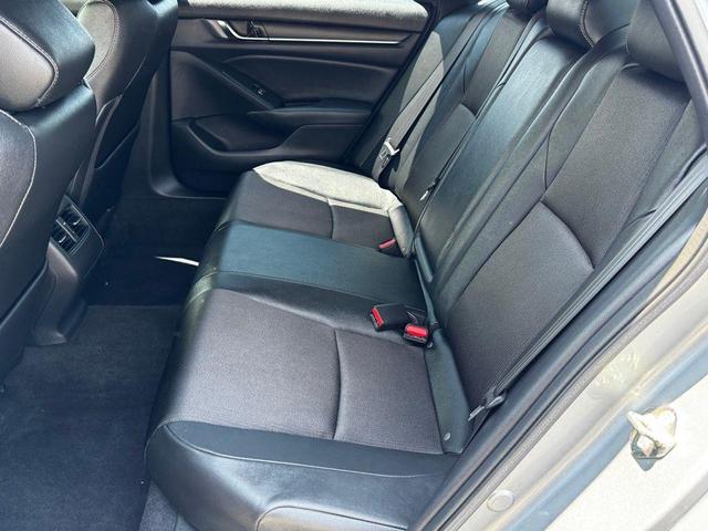 Photo of 2020 Lunar Silver Metallic Honda Accord