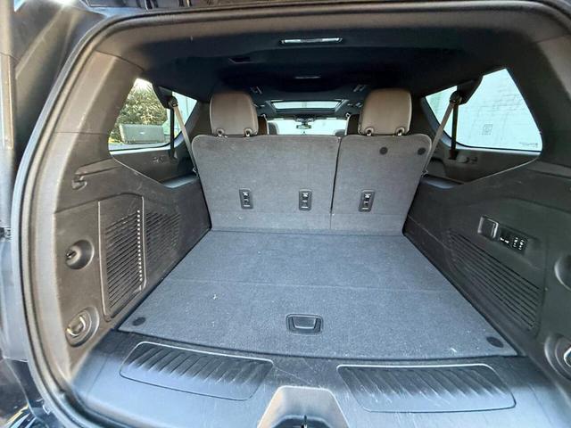 Photo of 2022 Blue GMC Yukon XL