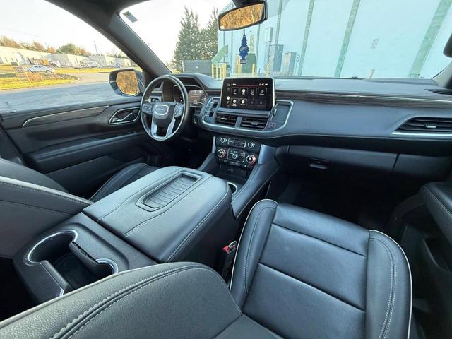 Photo of 2022 Blue GMC Yukon XL