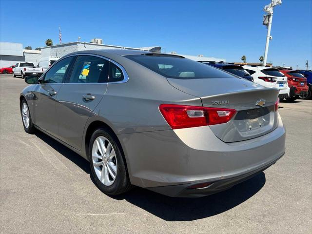 Photo of 2017 Pepperdust Metallic Chevrolet Malibu Hybrid