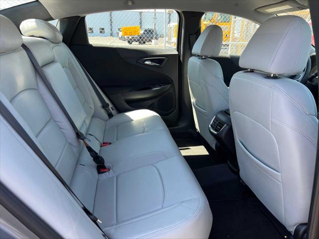 Photo of 2017 Pepperdust Metallic Chevrolet Malibu Hybrid