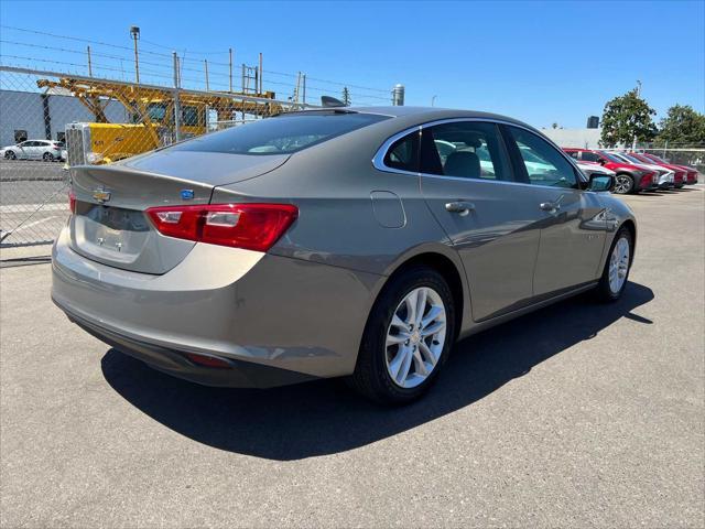 Photo of 2017 Pepperdust Metallic Chevrolet Malibu Hybrid