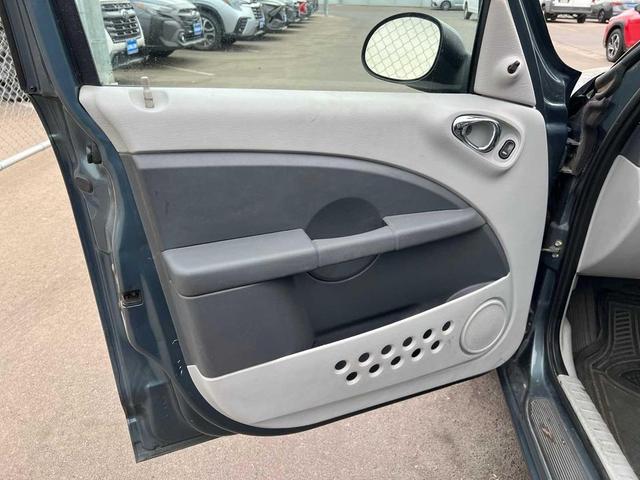 Photo of 2006 Magnesium Pearlcoat Chrysler PT Cruiser