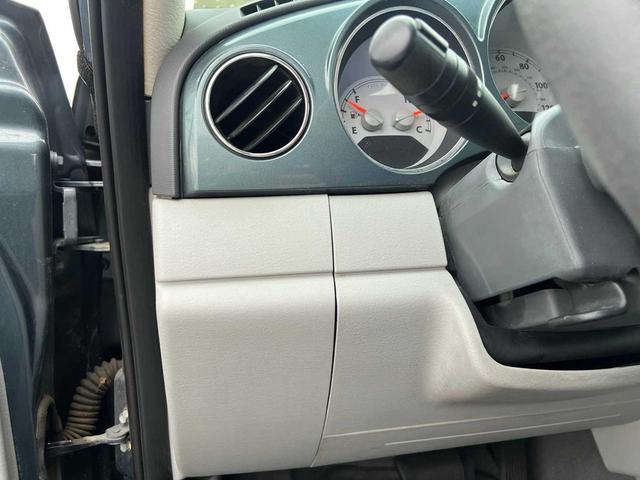Photo of 2006 Magnesium Pearlcoat Chrysler PT Cruiser