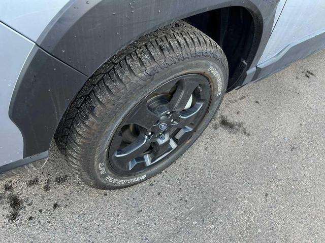 Photo of 2024 Ice Silver Metallic Subaru Forester