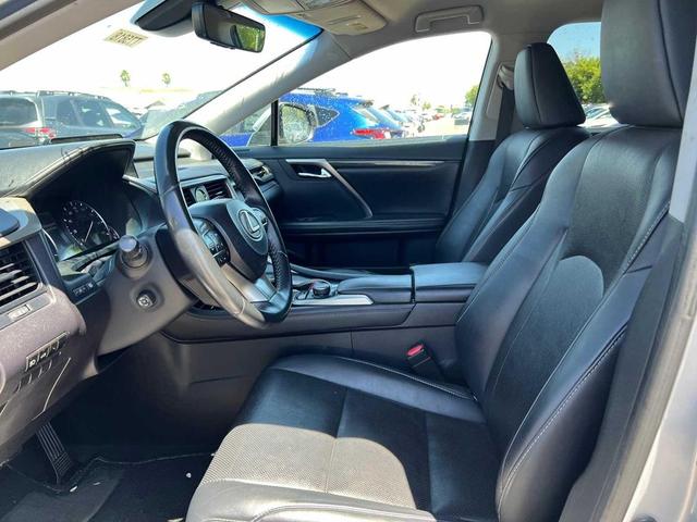 Photo of 2017 Silver Lining Metallic Lexus RX 350