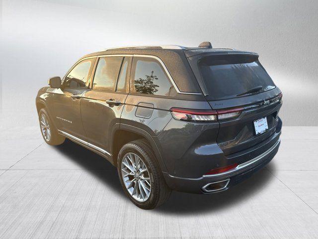 Photo of 2022 Metallic Jeep Grand Cherokee