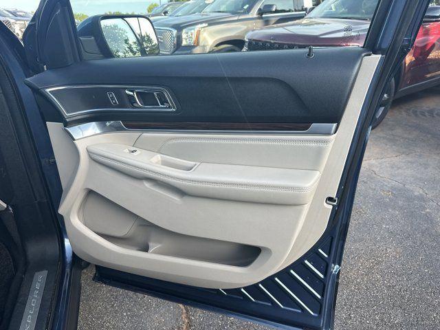 Photo of 2019 Blue Metallic Ford Explorer