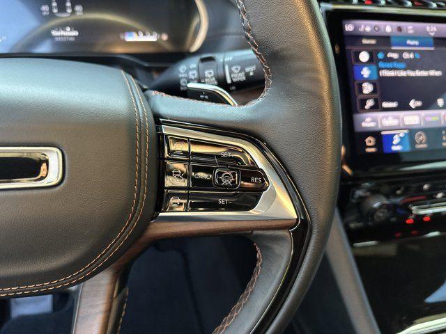 Photo of 2023 Bright White Clearcoat Jeep Grand Cherokee L