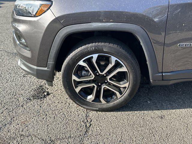 Photo of 2022 Granite Crystal Clearcoat Metallic Jeep Compass