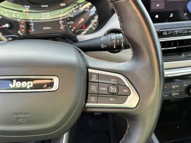 Photo of 2022 Granite Crystal Clearcoat Metallic Jeep Compass