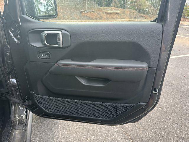 Photo of 2025 Granite Crystal Clearcoat Metallic Jeep Wrangler