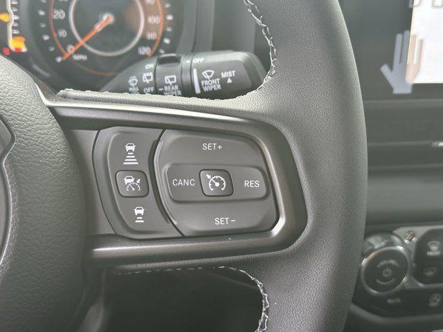 Photo of 2025 Granite Crystal Clearcoat Metallic Jeep Wrangler