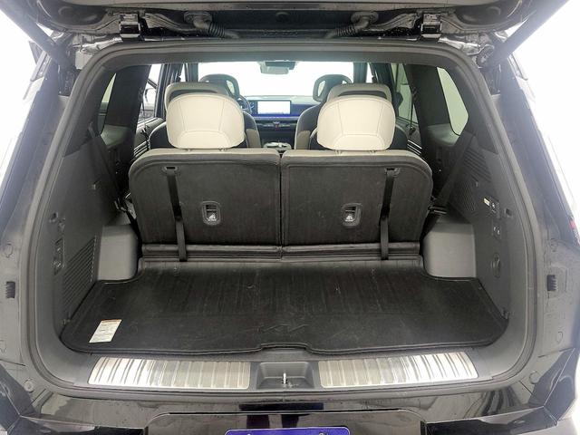 Photo of 2024 Black Kia EV9