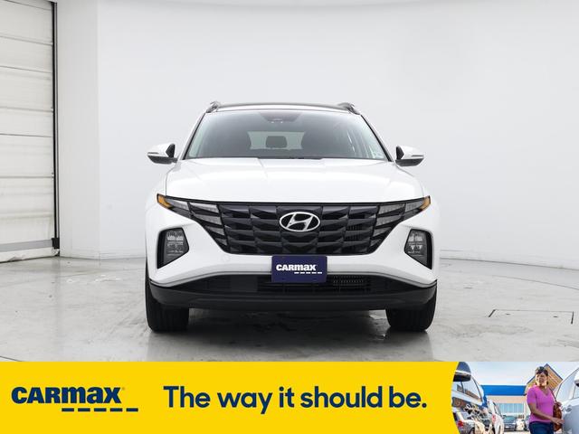 Photo of 2022 White Hyundai TUCSON Hybrid