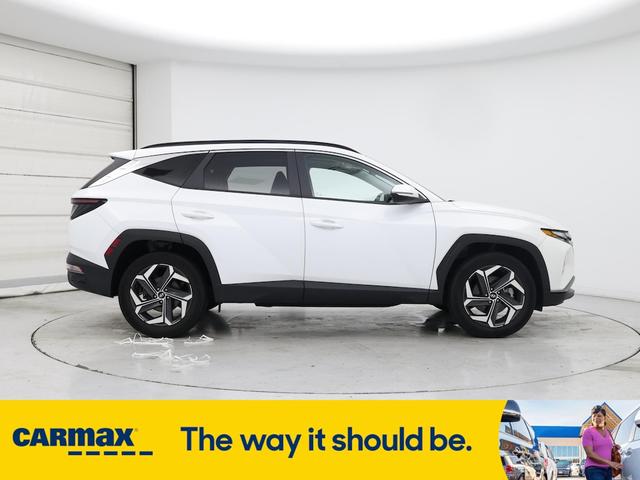 Photo of 2022 White Hyundai TUCSON Hybrid