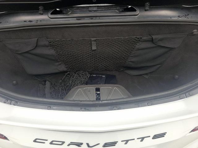 Photo of 2021 White Chevrolet Corvette