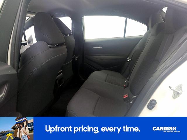Photo of 2021 White Toyota Corolla