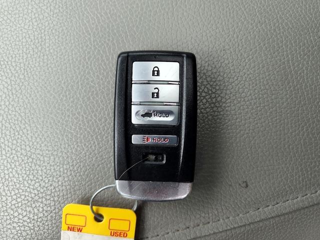 Photo of 2020 Silver Acura MDX