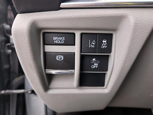 Photo of 2020 Silver Acura MDX