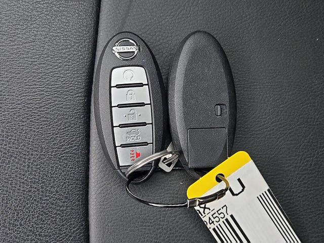 Photo of 2023 Blue Nissan Sentra