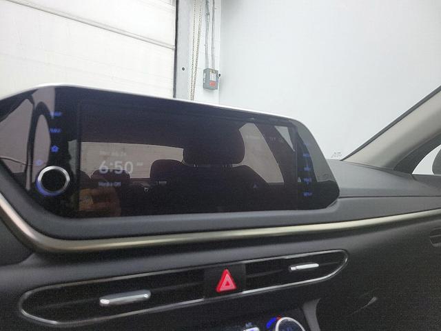 Photo of 2023 Black Hyundai SONATA