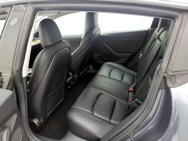 Photo of 2022 Gray Tesla Model 3