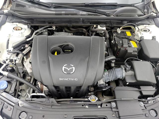 Photo of 2022 White Mazda Mazda3