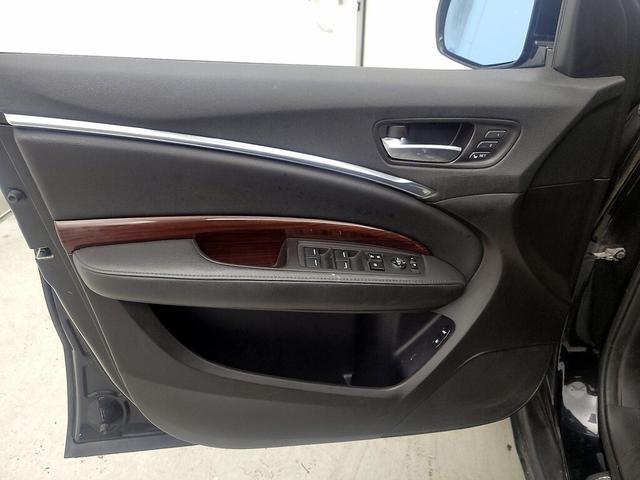Photo of 2015 Black Acura MDX
