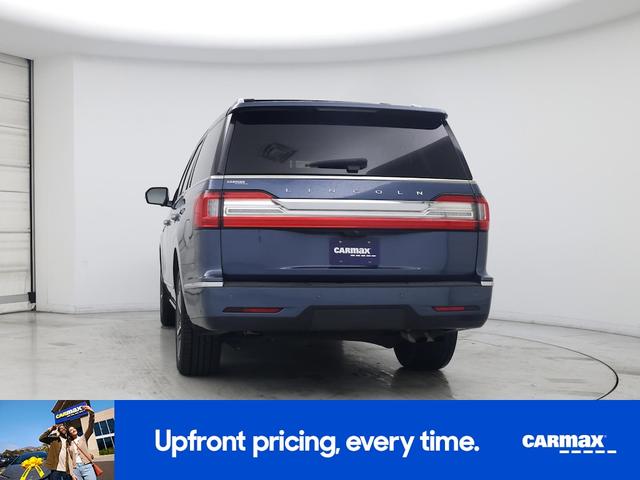 Photo of 2019 Blue Lincoln Navigator