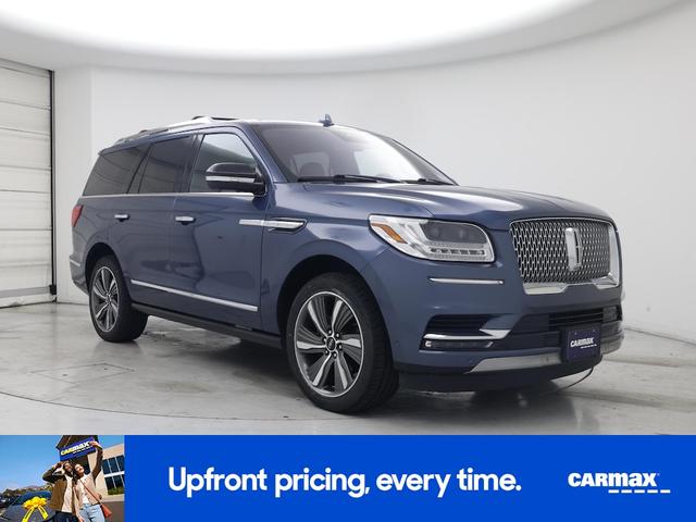 Photo of 2019 Blue Lincoln Navigator