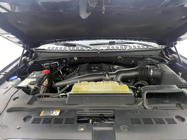 Photo of 2019 Blue Lincoln Navigator