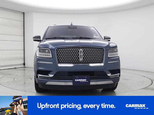 Photo of 2019 Blue Lincoln Navigator