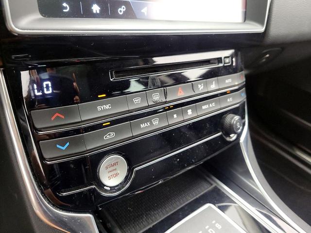 Photo of 2017 Black Jaguar XE